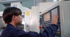 每月给他发放7500元练习报答